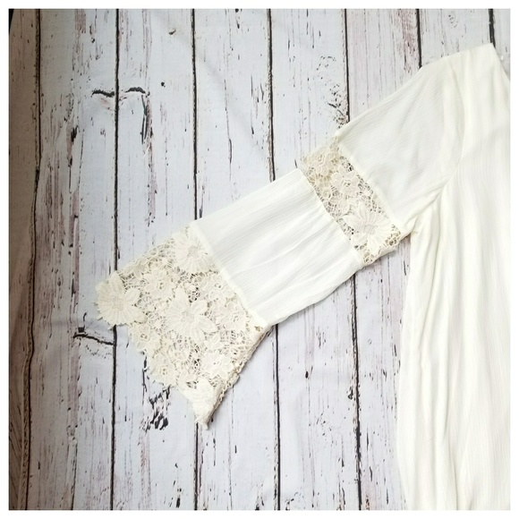 PlUS Ivory Dress With Lace Accents - Picture 5 of 7